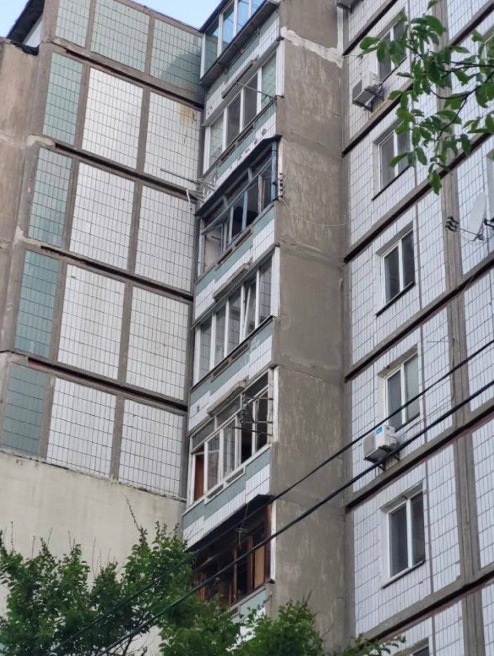 В результате ночной атаки на Киевщину пострадали дома, офисные помещения и объекты гражданской инфраструктуры