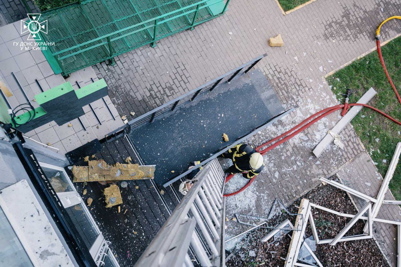 У Києві стався вибух у багатоповерхівці