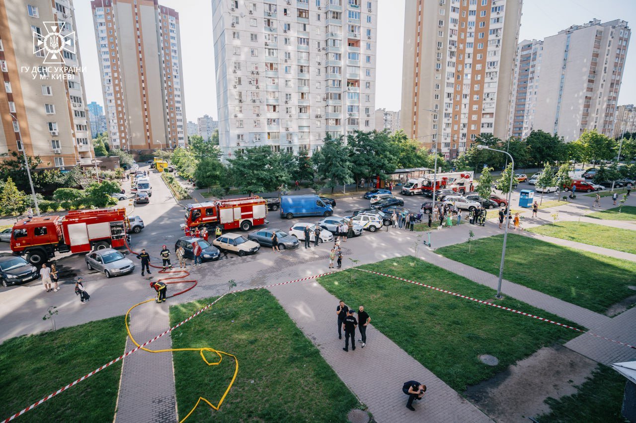 У Києві стався вибух у багатоповерхівці