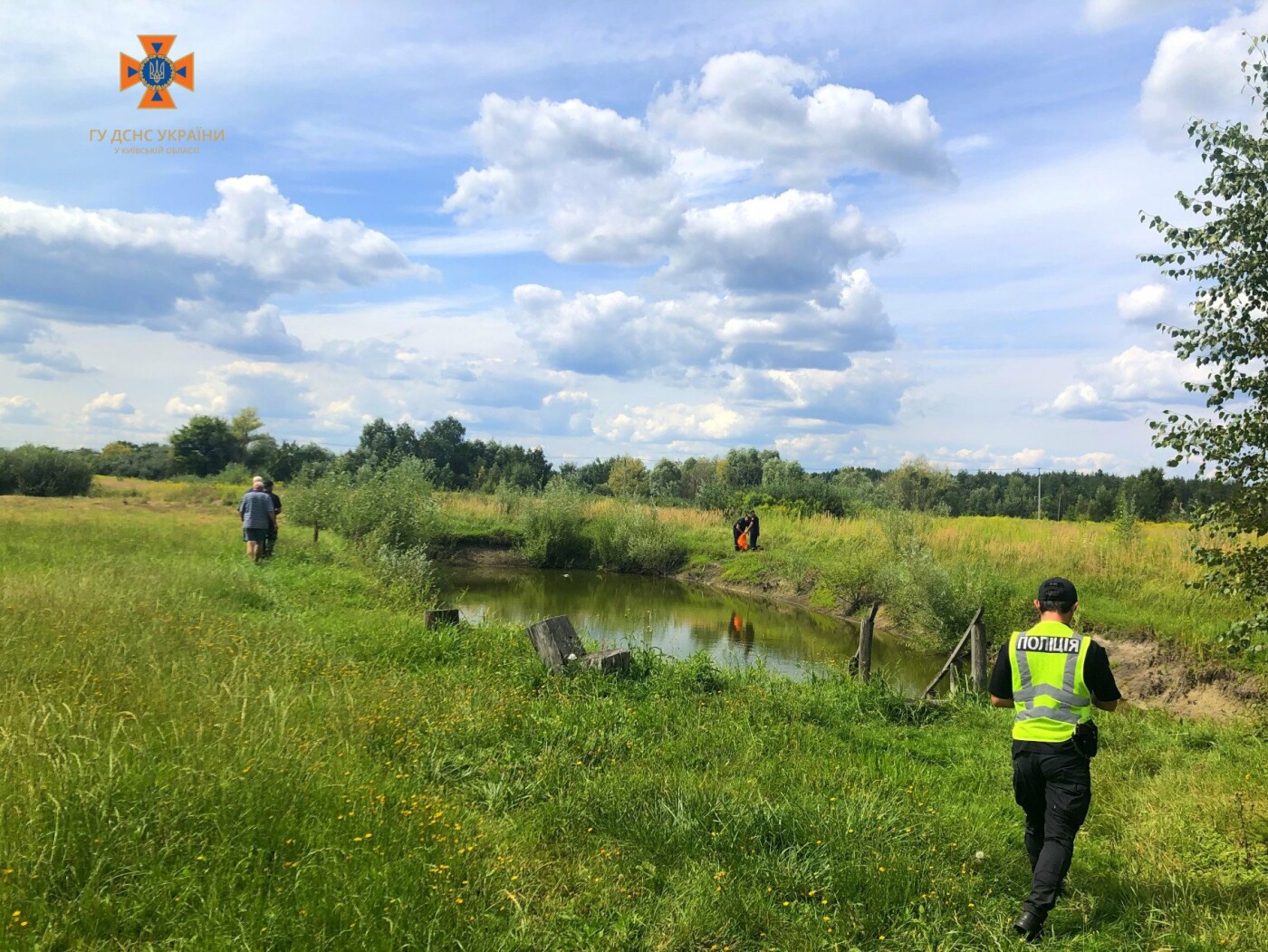 На Київщині в ставку виявили потопельника