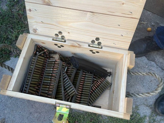В Киевской области задержали двух мужчин, незаконно торговавших оружием