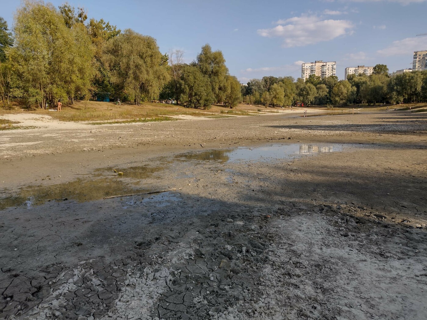 Озеро Синє повністю висохло