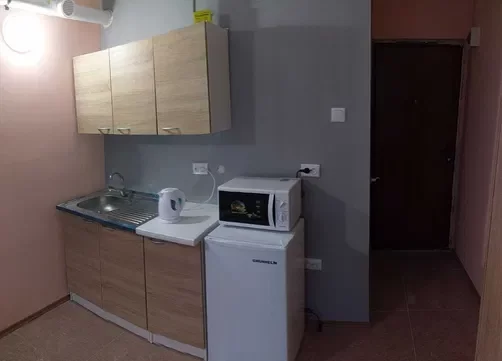 Студія на м. Берестейська