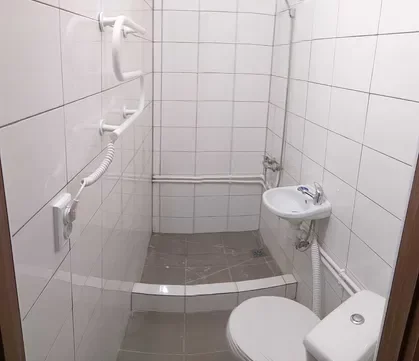 Студія на м. Берестейська