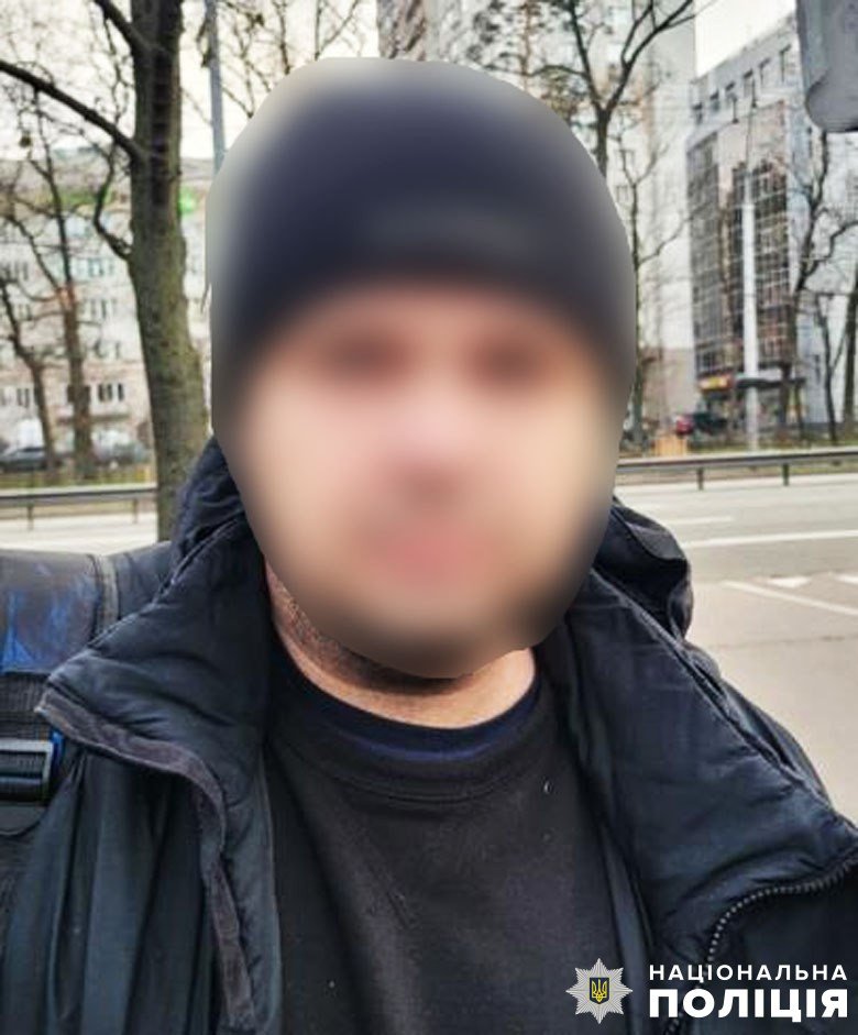 У столиці чоловік обікрав пенсіонерку за дієвою схемою