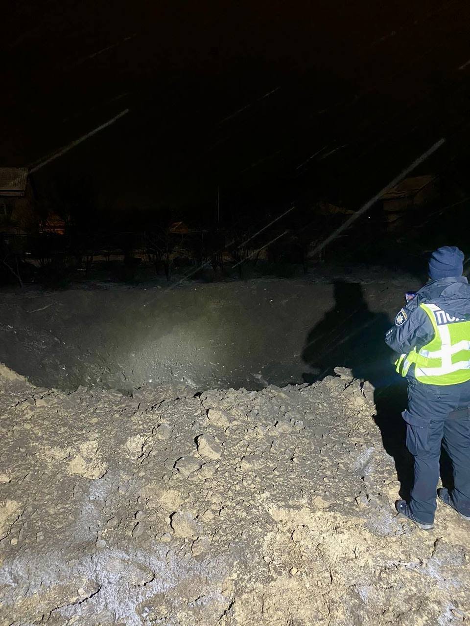 Наслідки ворожого обстрілу по Києву