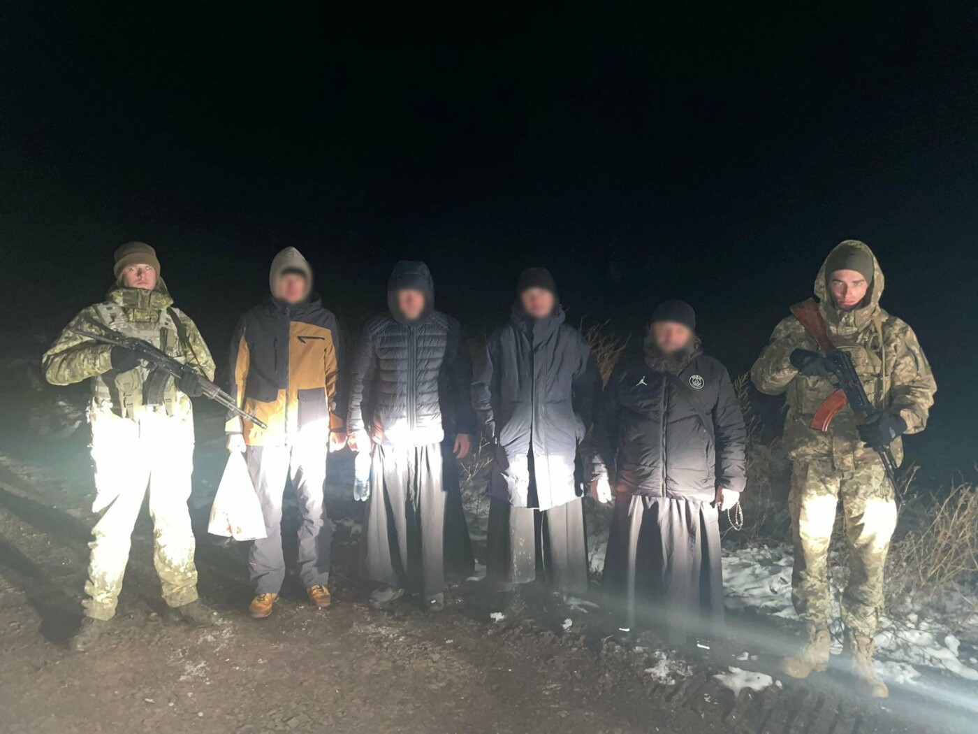На кордоні з Молдовою затримали фейкових попів та ексказначея Києво-Печерської лаври