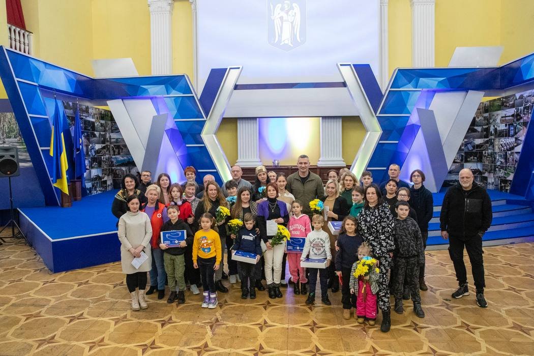 Ще 20 сімей переселенців отримали житло у столиці