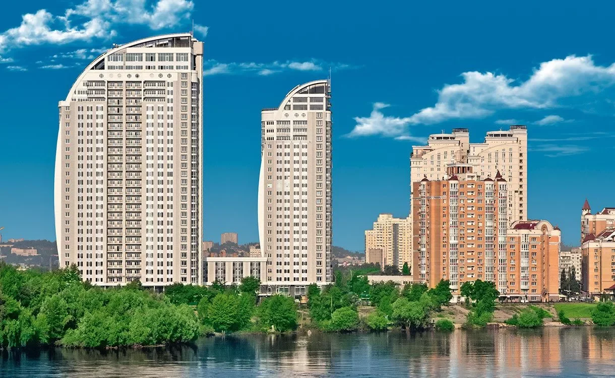 ЖК на проспекті Володимира Івасюка, 2