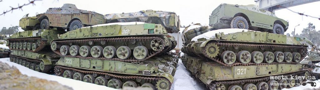 Цвинтар танків у Києві