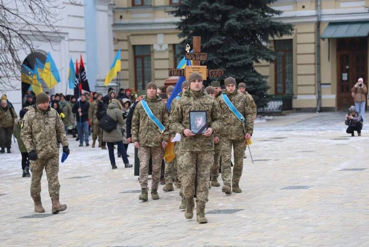 У Києві пройшла церемонія прощання з поетом та військовим Максимом Кривцовим