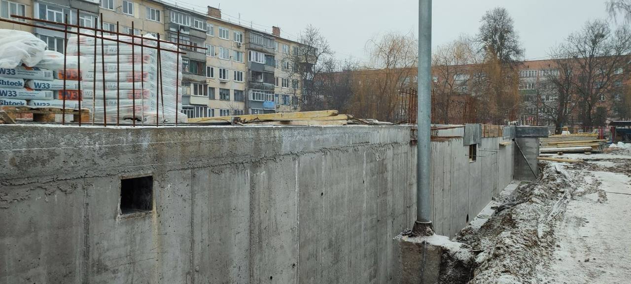 У Глевасі триває будівництво протирадіаційного укриття