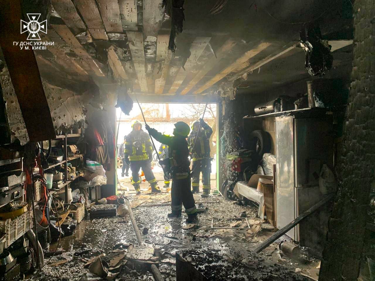 Пожежа в гаражі