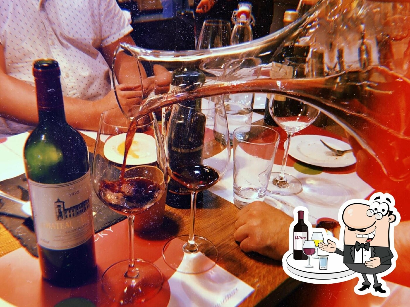 Lucky Restaurant Vinoteque