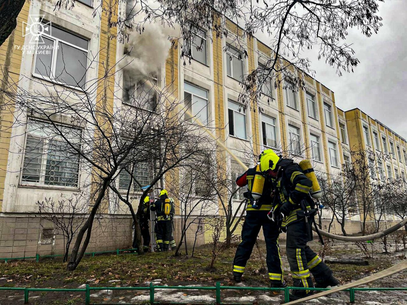 У столиці сталось загоряння у школі