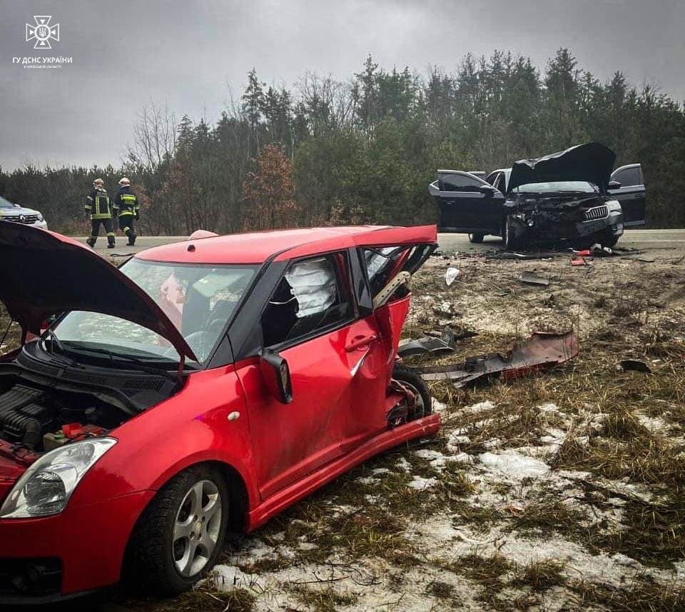 На трасі Ірпінь-Київ зіштовхнулись два легкових авто