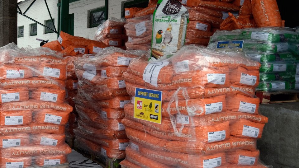 Київзоо отримав від Німеччини 26 тонн кормів для тварин