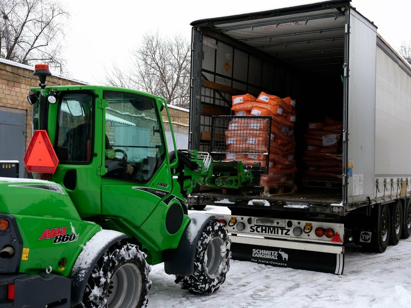 Київзоо отримав від Німеччини 26 тонн кормів для тварин