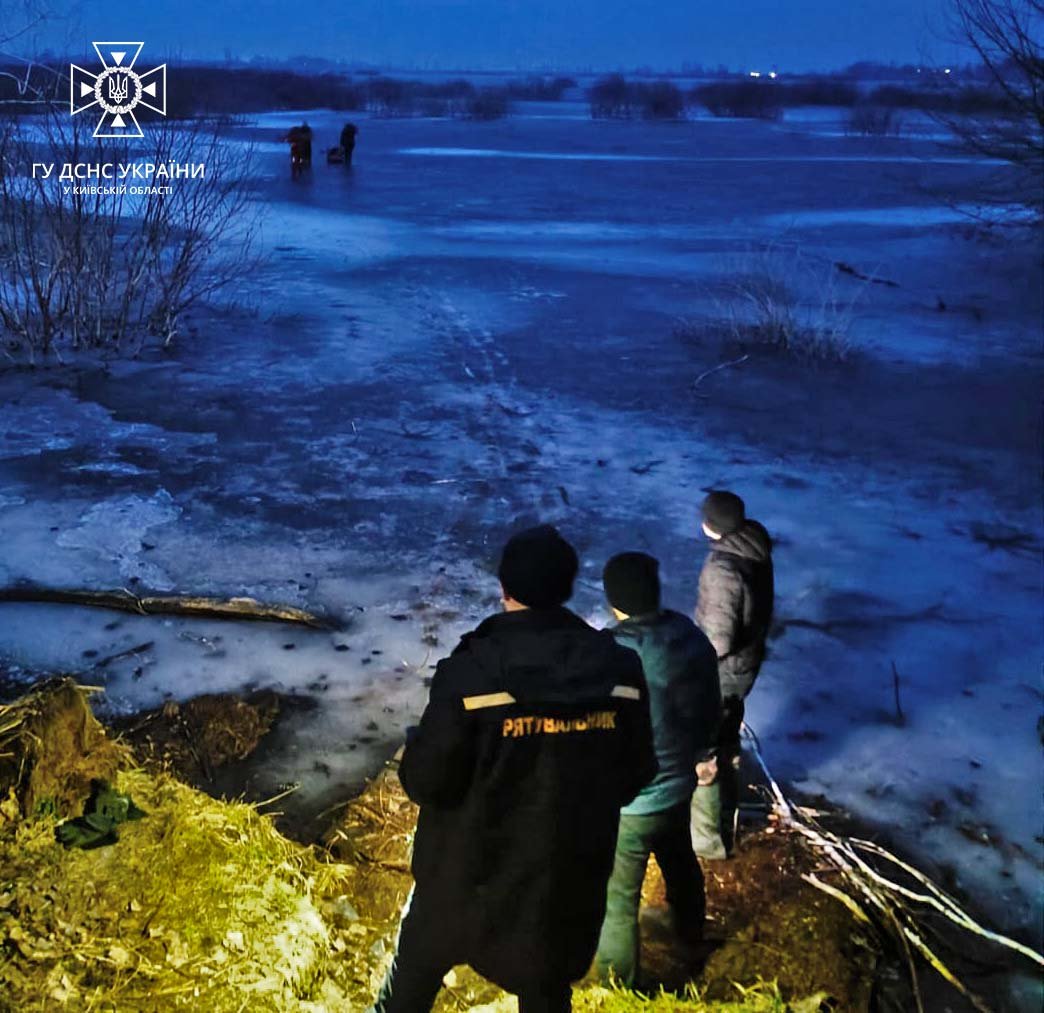 Четверо рибалок провалилося під лід на річці Ірпінь
