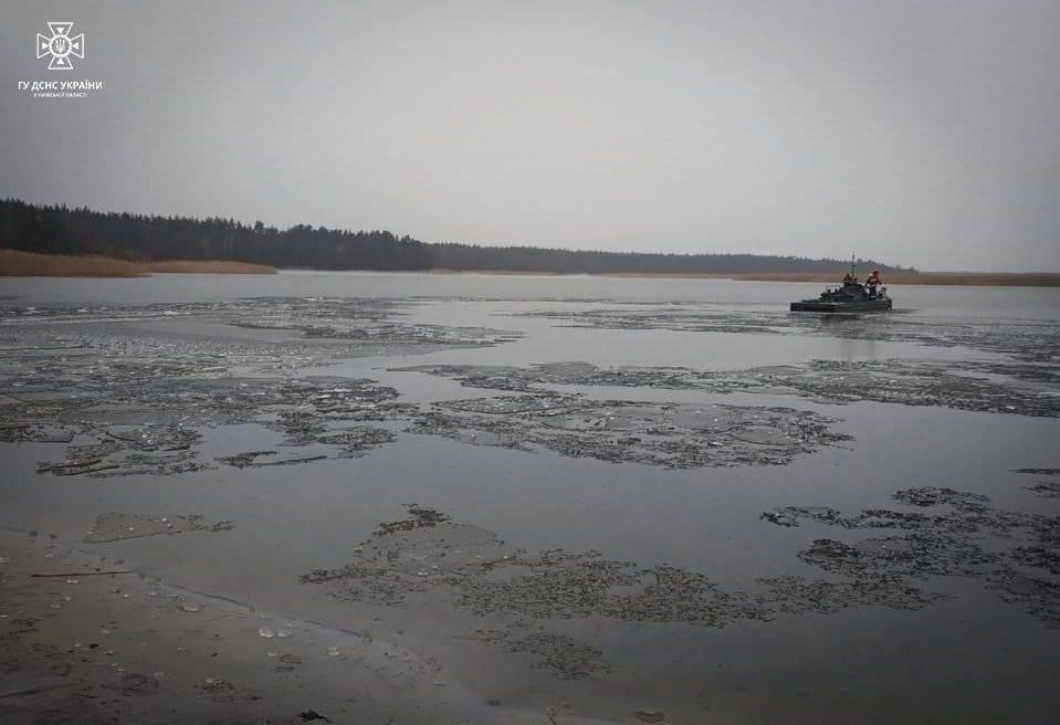 У Київській області ДСНС розшукують 12-річну дитину, яка втопилась у водоймі
