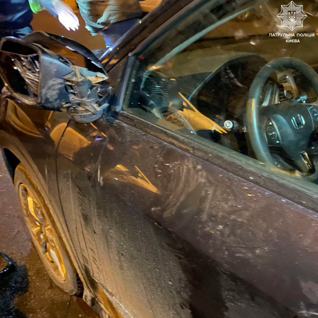 Ймовірно, затриманий завдав цих пошкоджень