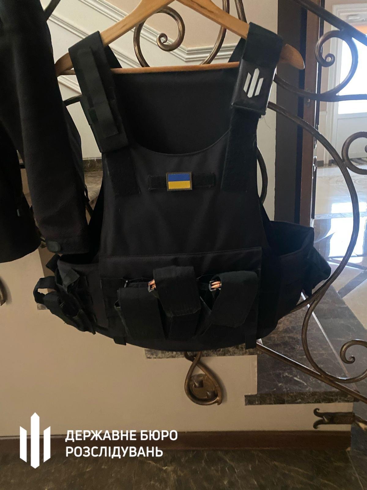Правоохоронці затримали безробітного киянина з липовим посвідченням працівника ДБР