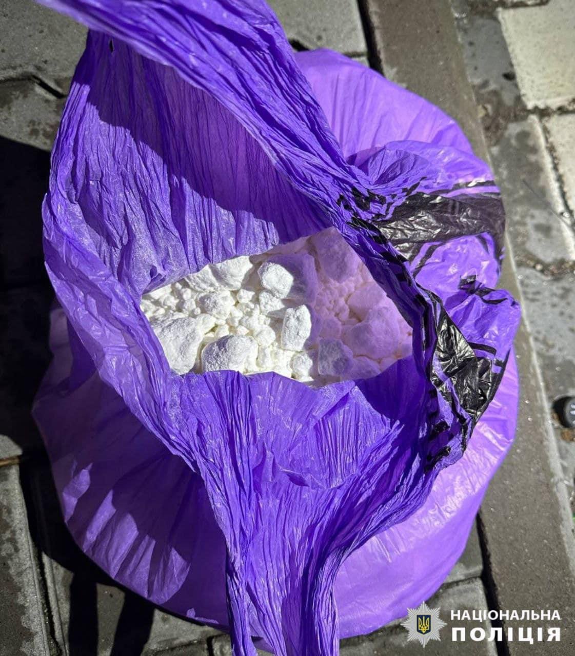 На Київщині затримали чоловіка з 5 кг амфетамін