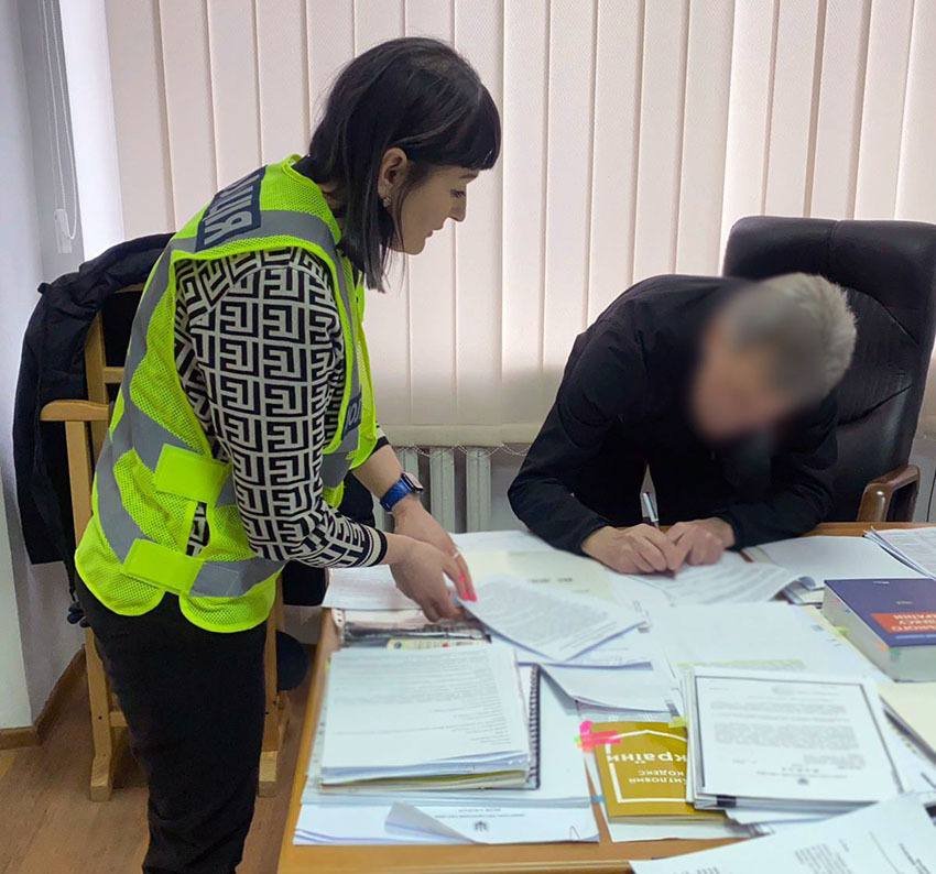Поліцейські Києва повідомили про підозру посадовцю управління Міноборони