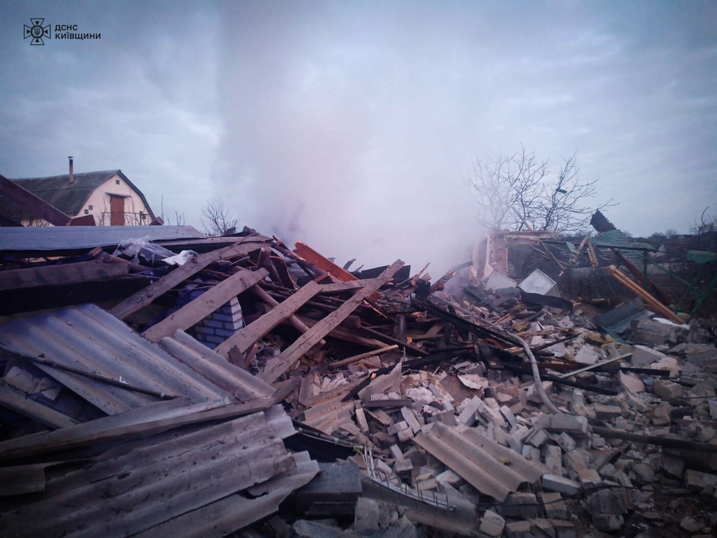 Під Києвом внаслідок вибуху постраждала літня жінка