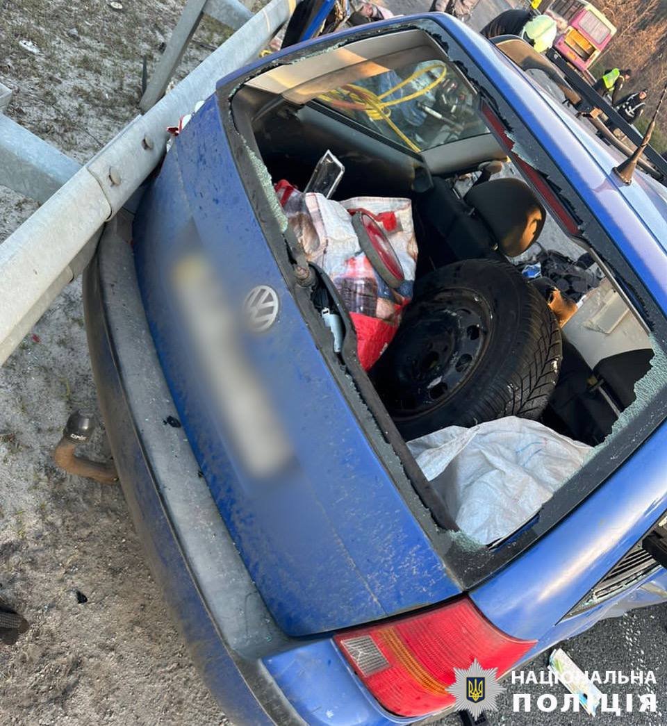 На трасі Київ-Ковель сталась смертельна ДТП за участі автобуса та двох легковиків
