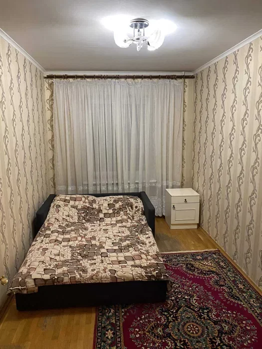 Оренда кімнати в 3-х кімнатій квартирі