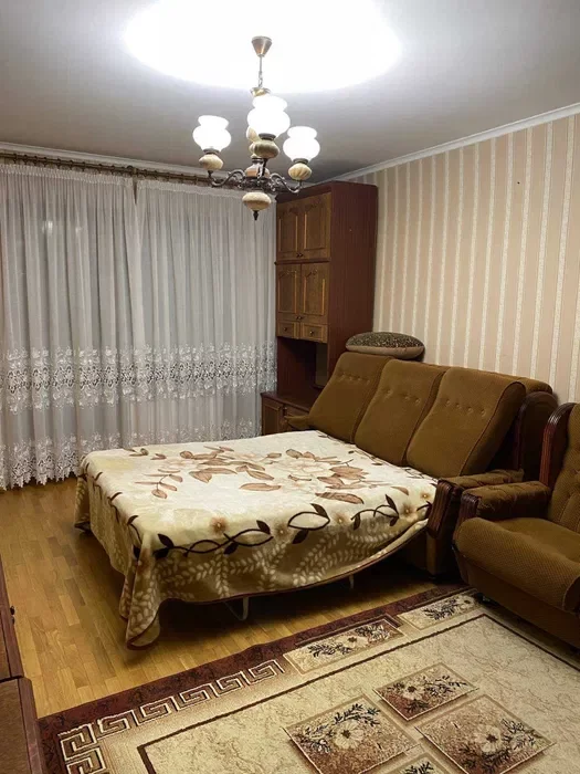Оренда кімнати в 3-х кімнатій квартирі