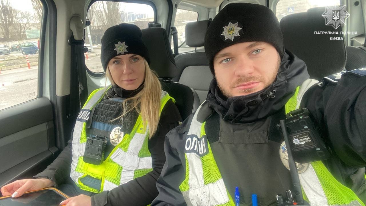 Інспектри допомогли пенсіонерам