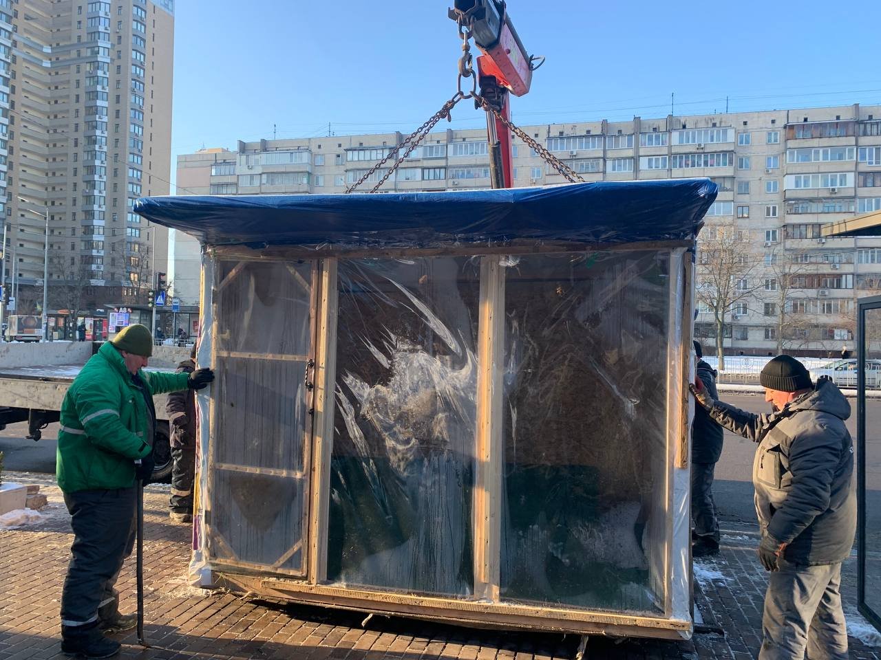 За 3 місяці у Києві демонтували майже 900 незаконних кіосків та конструкцій
