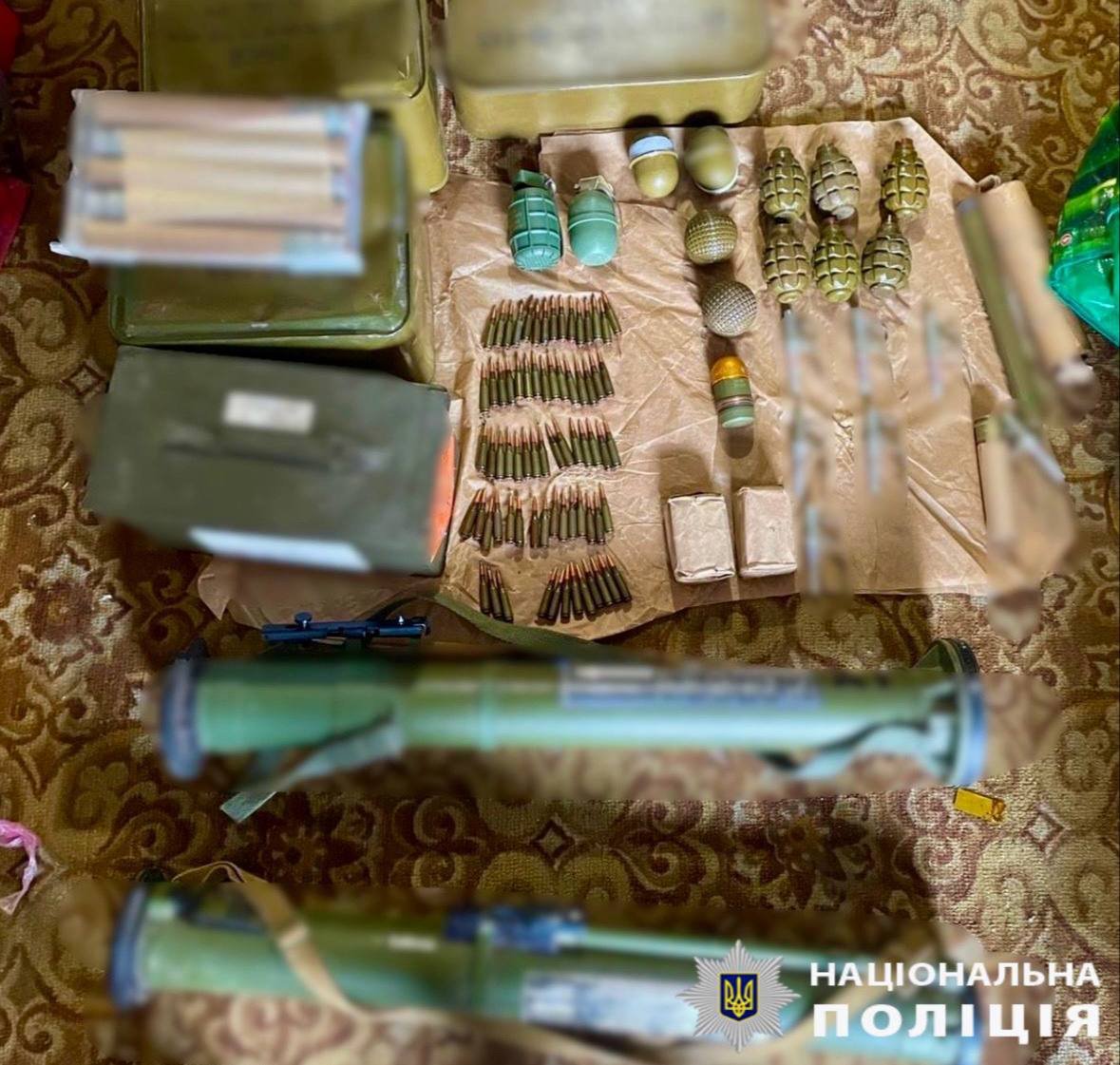 Під Києвом чоловік незаконно зберігав цілий арсенал боєприпасів