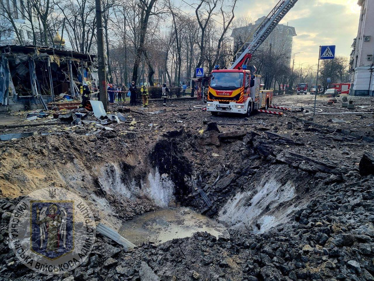 Наслідки ворожого ракетного обстрілу у Києві