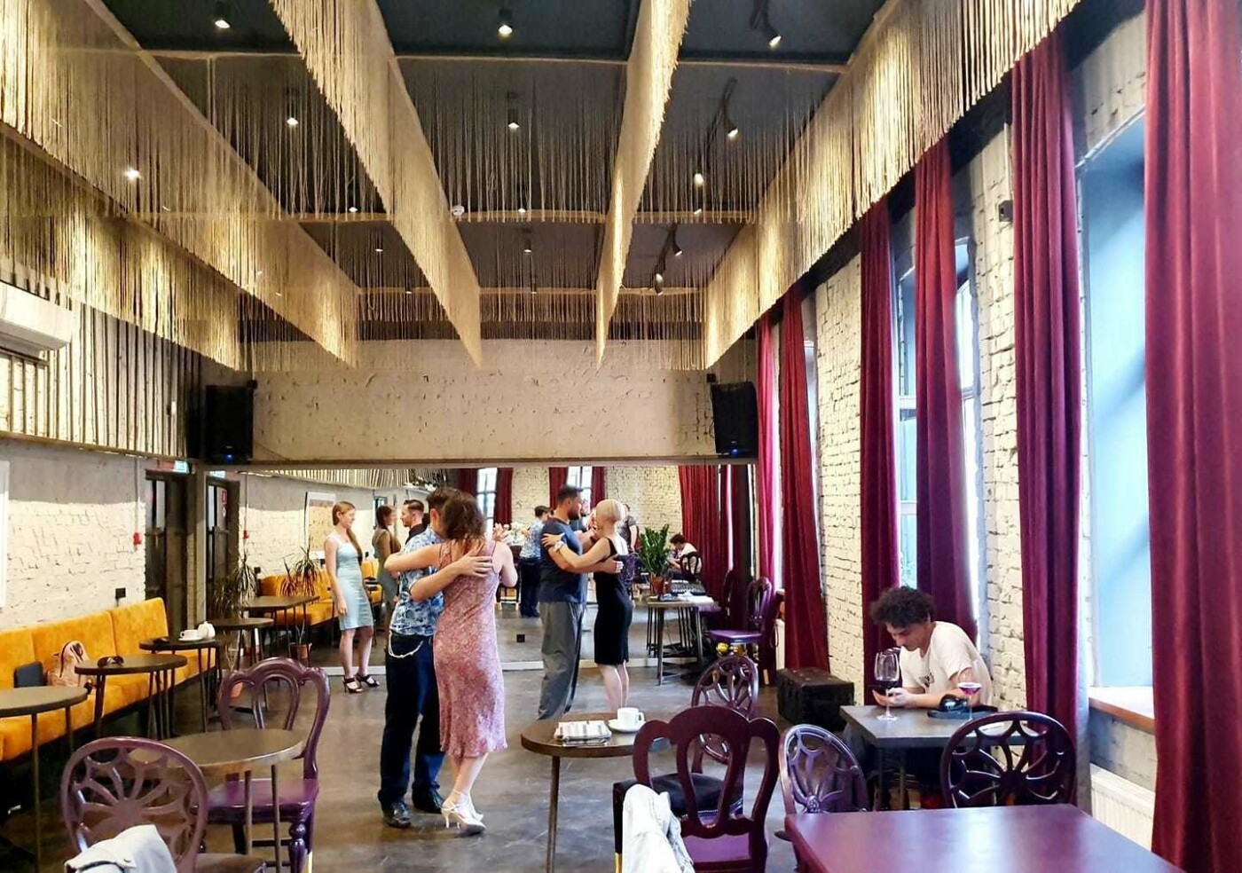 Затишний київський заклад 