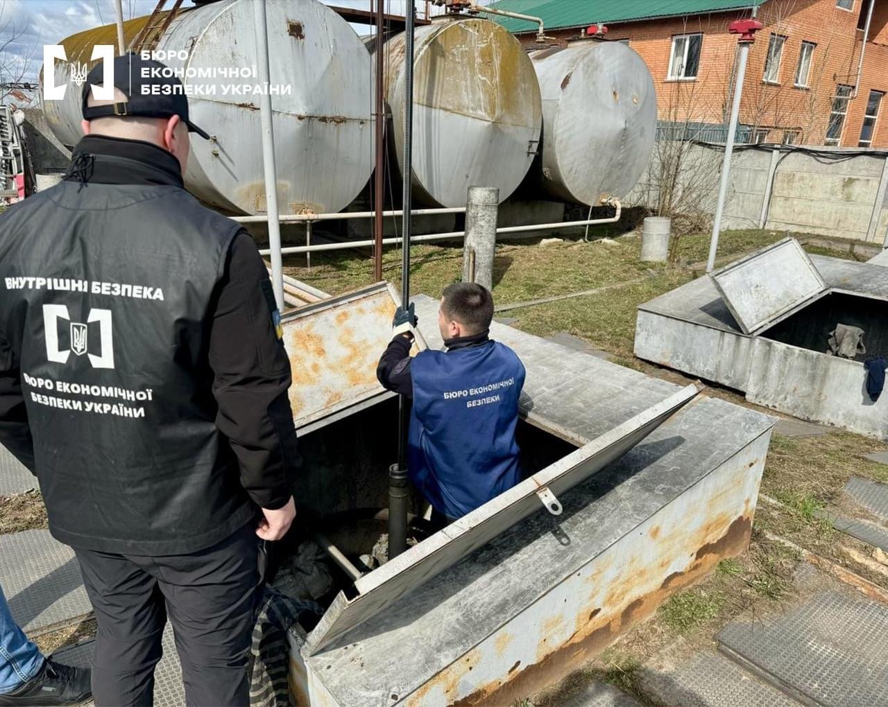 У Києві та області викрили підпільні АЗС