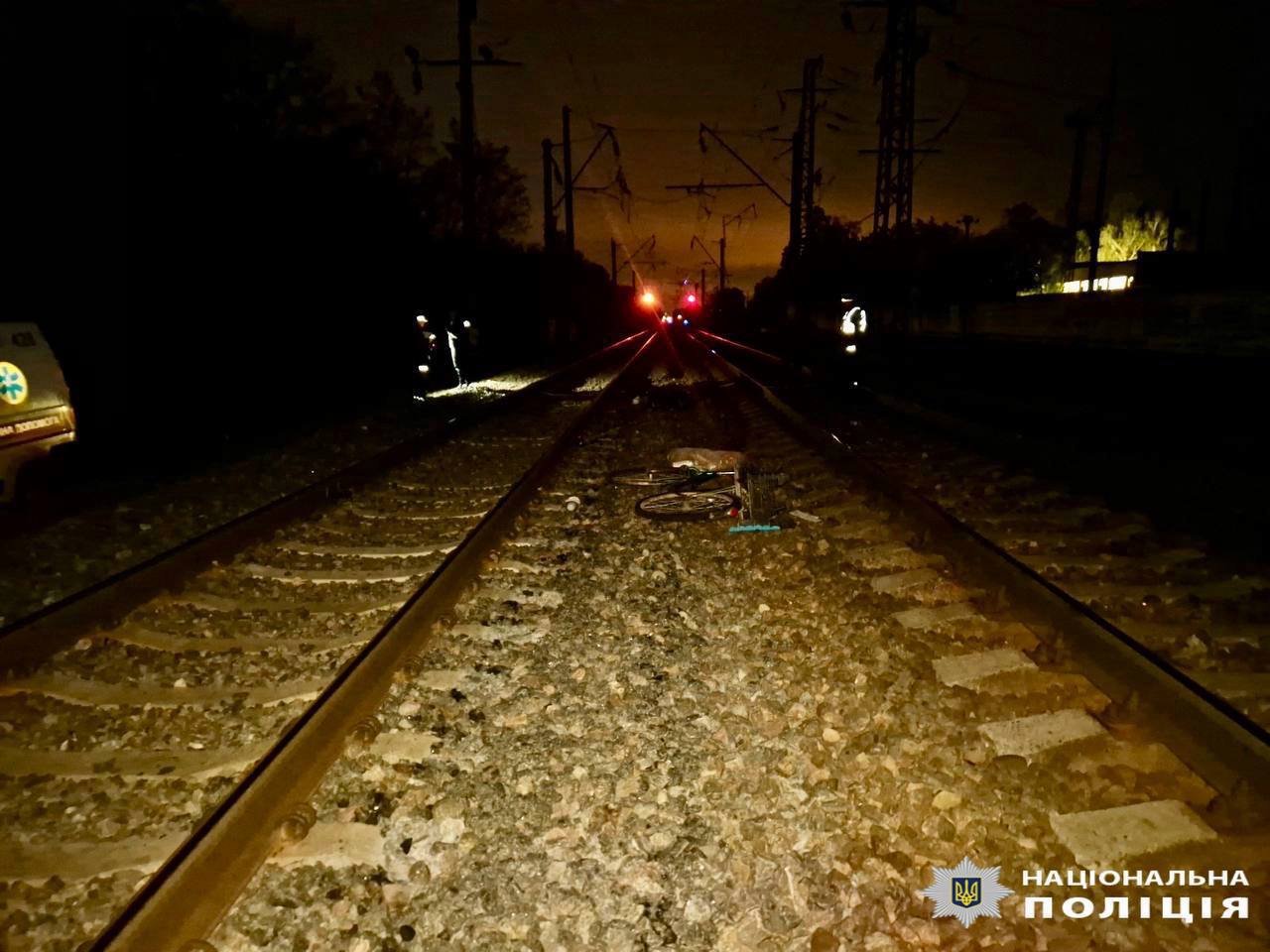 Под колесами поезда погиб мужчина