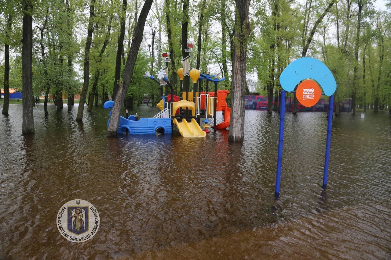 Через водопілля у Києві підтопило парки