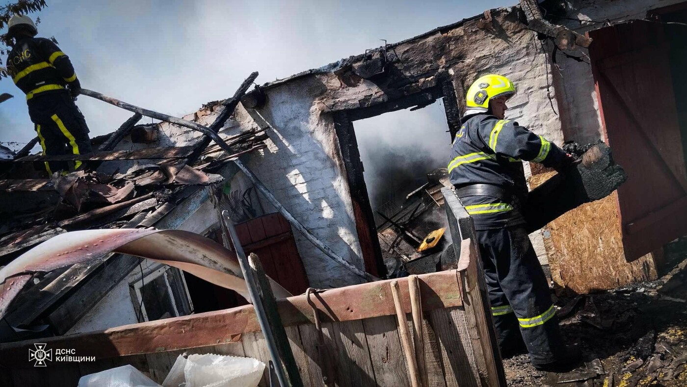 На Київщині чоловік згорів у власному будинку