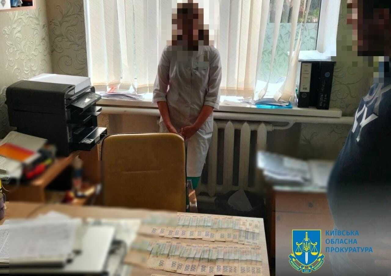 На Київщині лікарка вимагала хабаря за оформлення інвалідності дитині