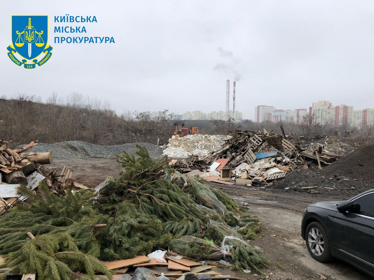 Комунальники влаштували полігон у місті