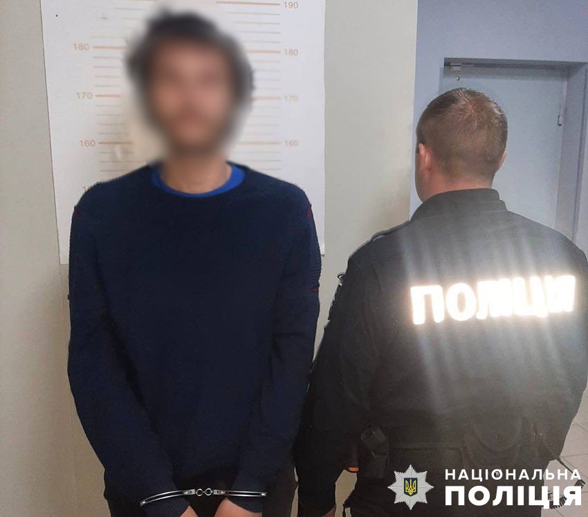 Чоловік зарізав власну бабусю