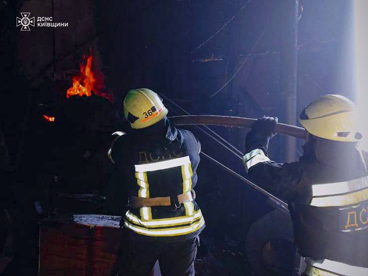 У Бучі сталася пожежа у столярному цеху