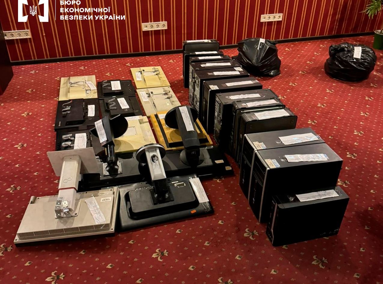 Заклади працювали цілодобово в закритому режимі
