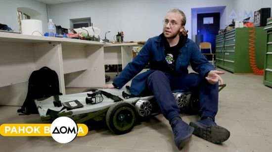 Студенти КПІ виготовляють електроноші для військових