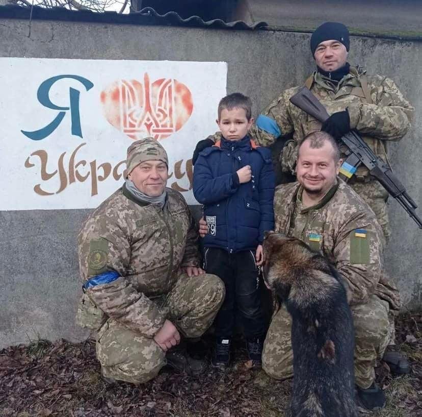11-річний Максим вночі самостійно прийшов до тероборонівців та виразив бажання захищати Батьківщину