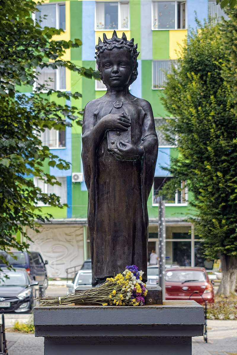 Пам’ятник Анні Ярославні