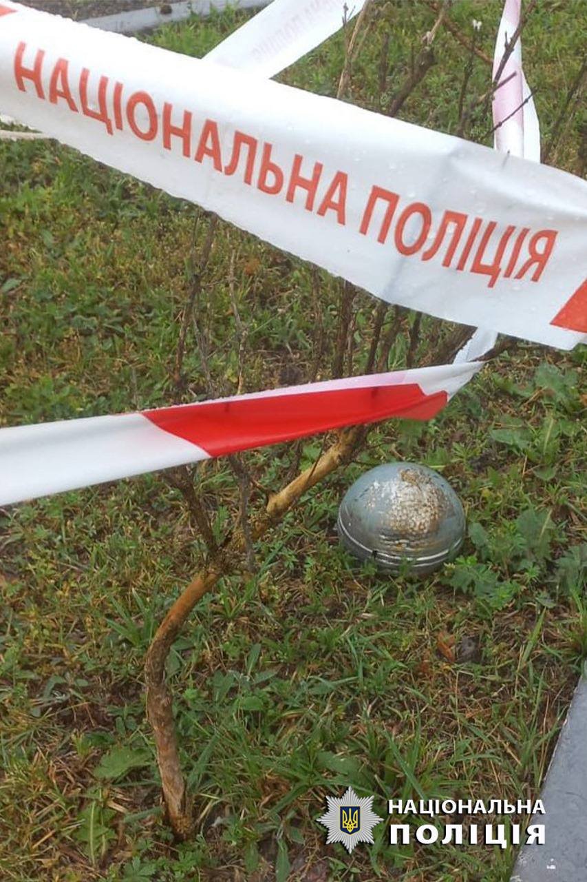 На Київщині містян застерігають про небезпечні знахідки після обстрілу